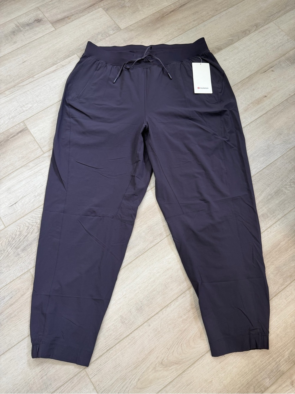 NWT - LULULEMON License To Train HR Team Canada Pant Atmospheric Purple Sz 16